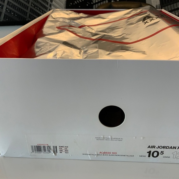 Nike Air Jordan XXXIII 33 Basketball Shoes White Black Red Men’s 10.5 NIB main image 5